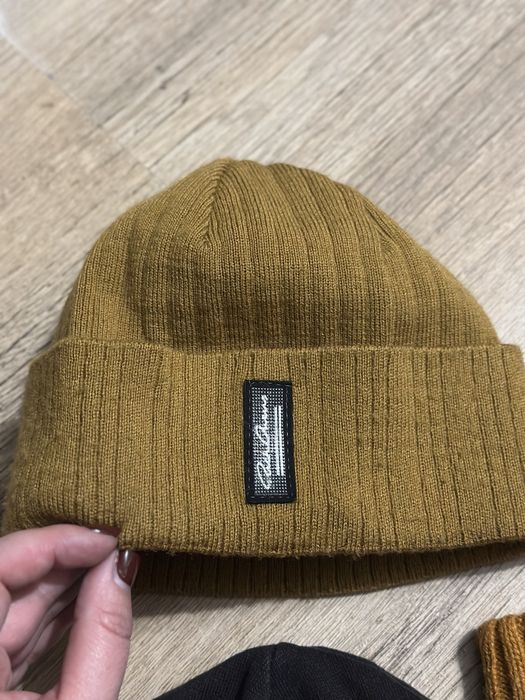 Зимова шапка, осіння шапка.