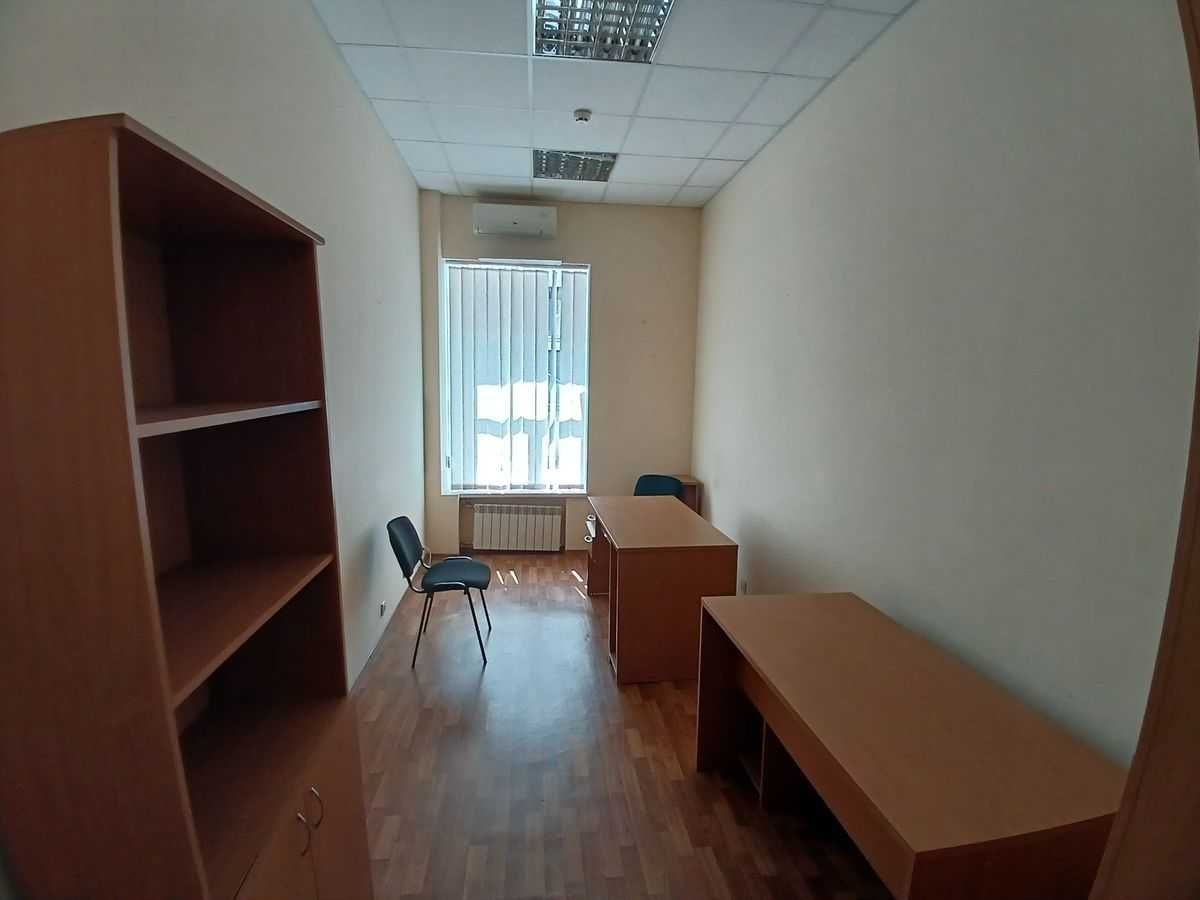 Від власника Окрема будівля 1280 м² Мазепи вул. 10 Метро Арсенальна