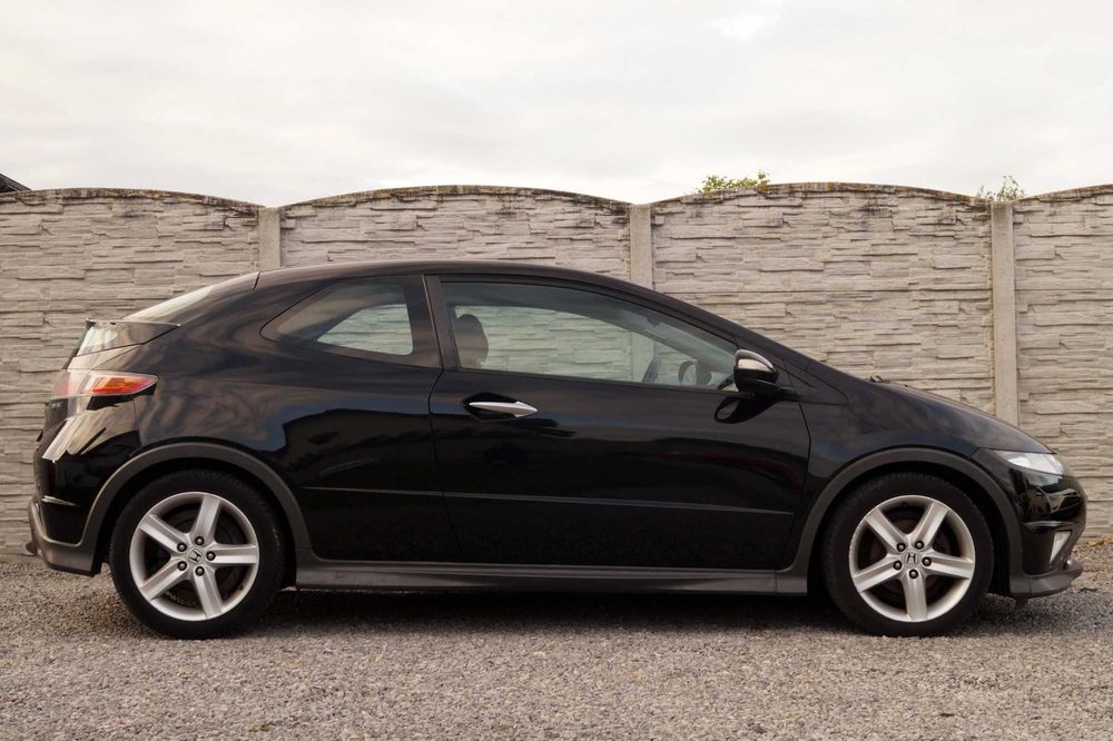 HONDA CIVIC UFO TYPE-S 1.8 16v 140km Alu 17 PDC klima 137000km