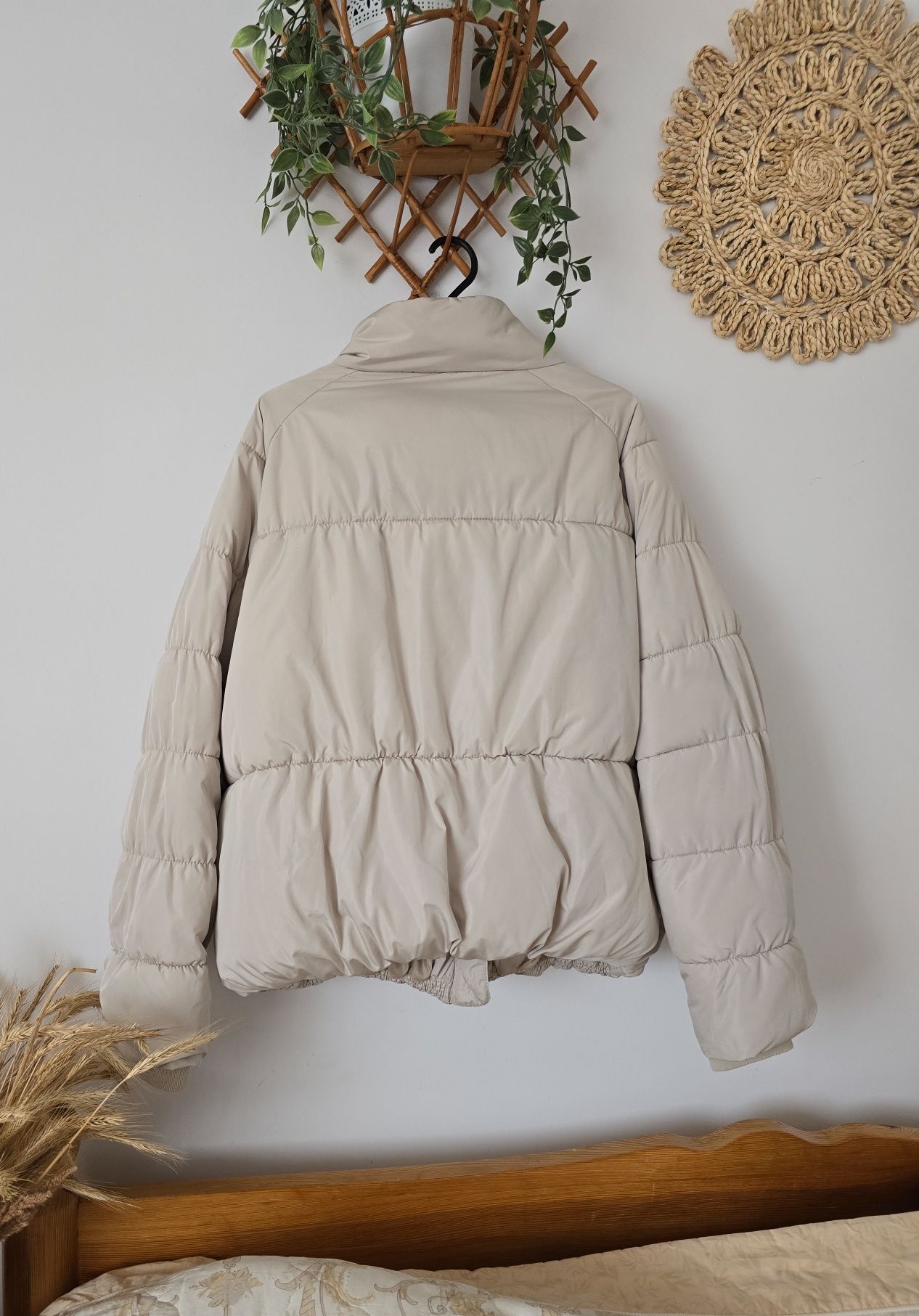 Pikowana kremowa beżowa oversize kurtka puffer zimowa jesienna primark