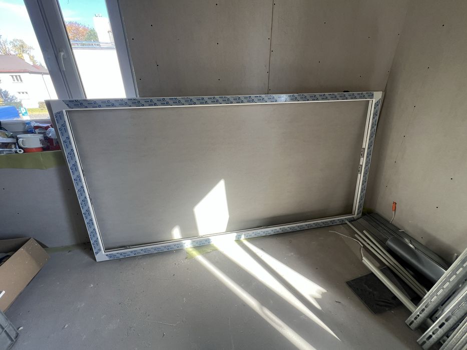 Okno balkonowe dwuskrzydlowe 1200/2400