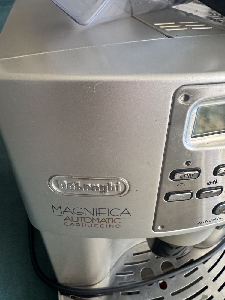 Automatyczny ekspres ciśnieniowy De'Longhi ESAM 3500.S 1350 W srebrny