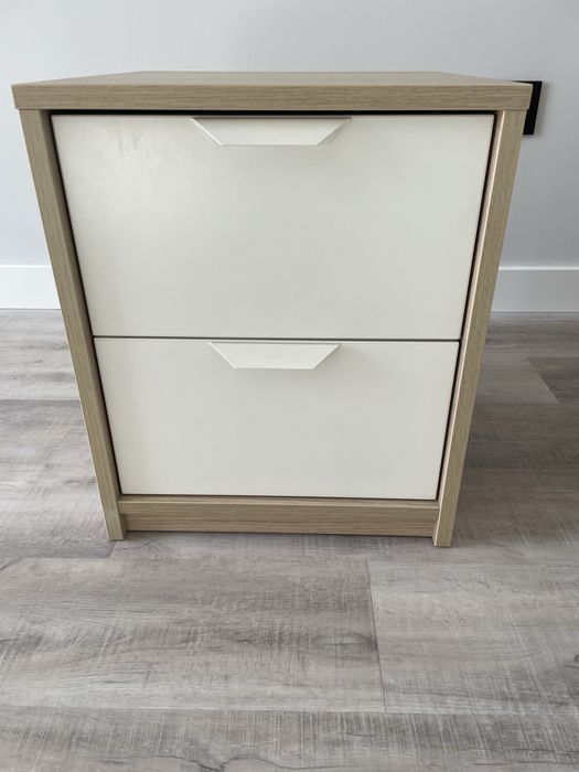 Mesa de Cabeceira IKEA