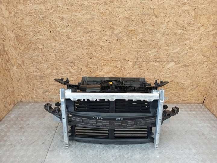 MERCEDES GLA W247 Передня панель, телевізор