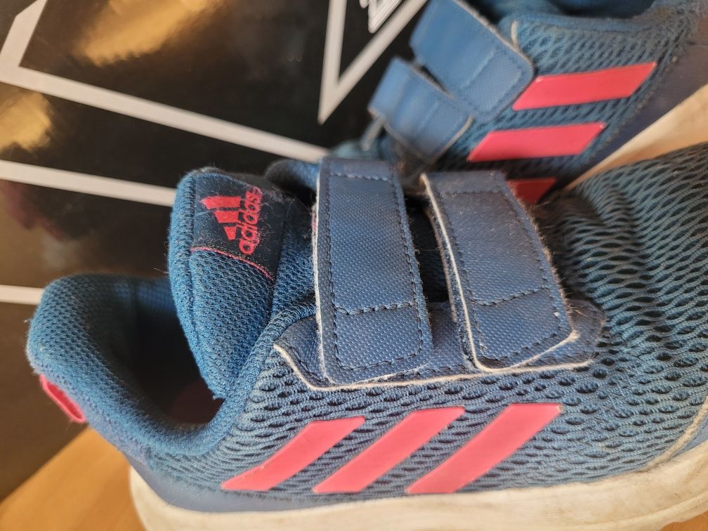 Adidas Buty dziecięce 32r