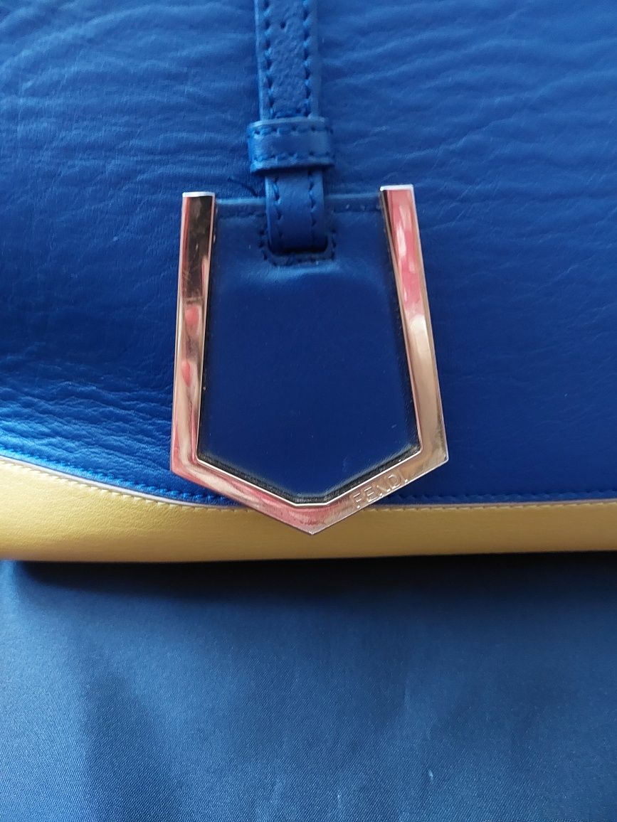 Fendi сумка  кожаная оригинал