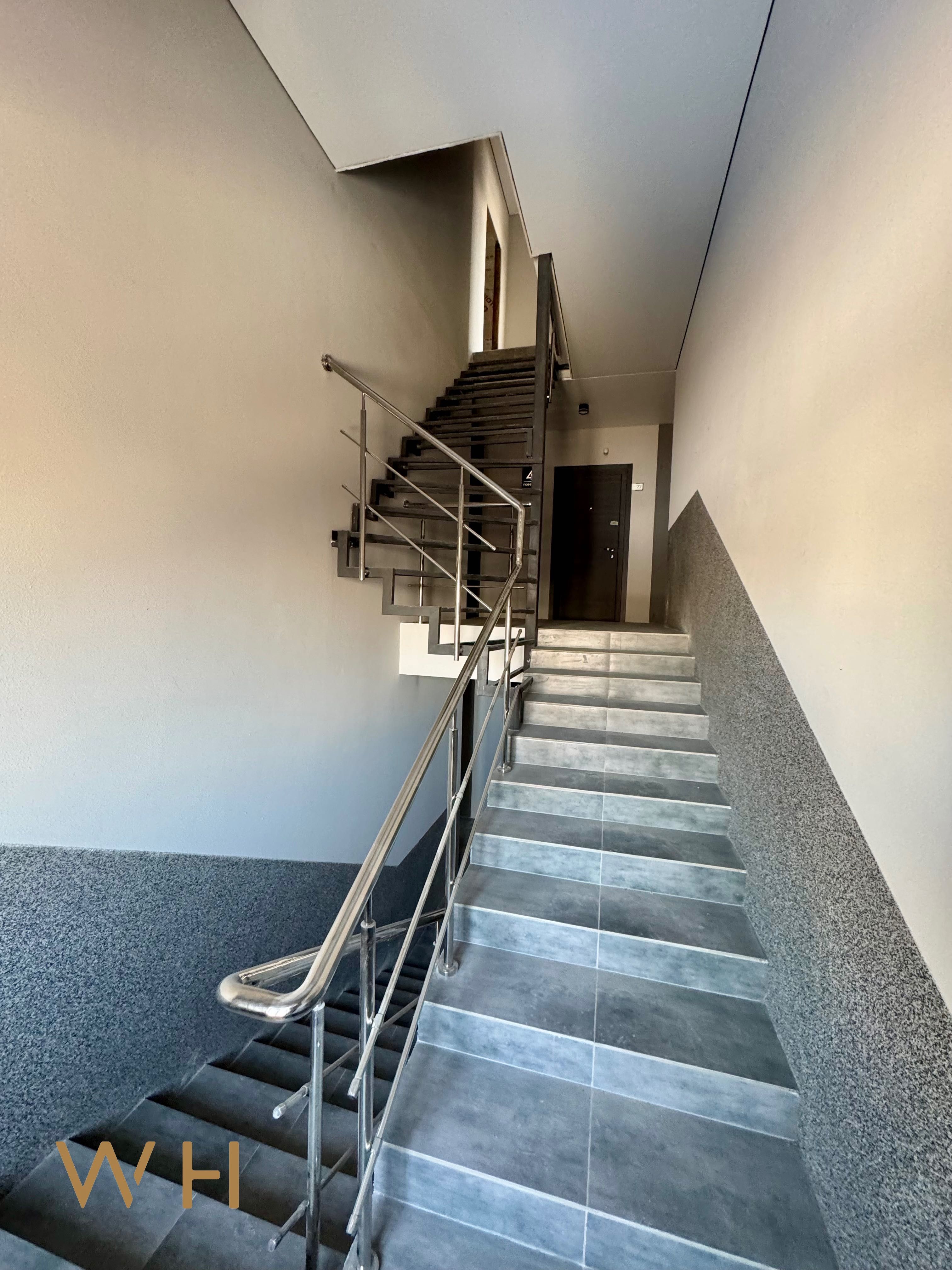 Продаж 1-кімнатної квартири 76,2 м² у Києві, вул. Трублаїні, 3, без %