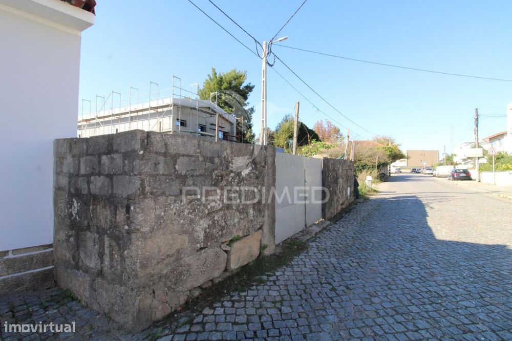 Terreno para construção de moradia em Moreira