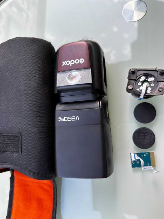 Спалах Godox V860III-S (на запчастини)