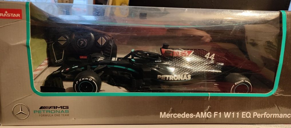 Mercedes AMG F1 W11 EQ, Zdalnie sterowany, Skala1:18.