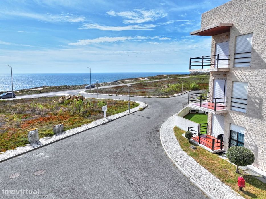 Apartamento T2 com Vista Mar e Garagem!
