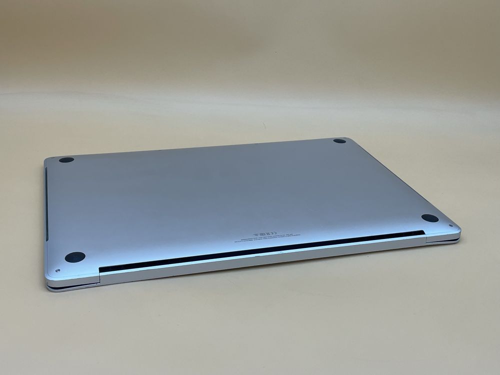 Macbook pro 2019 16 дюймів i7 512gb ssd a2141