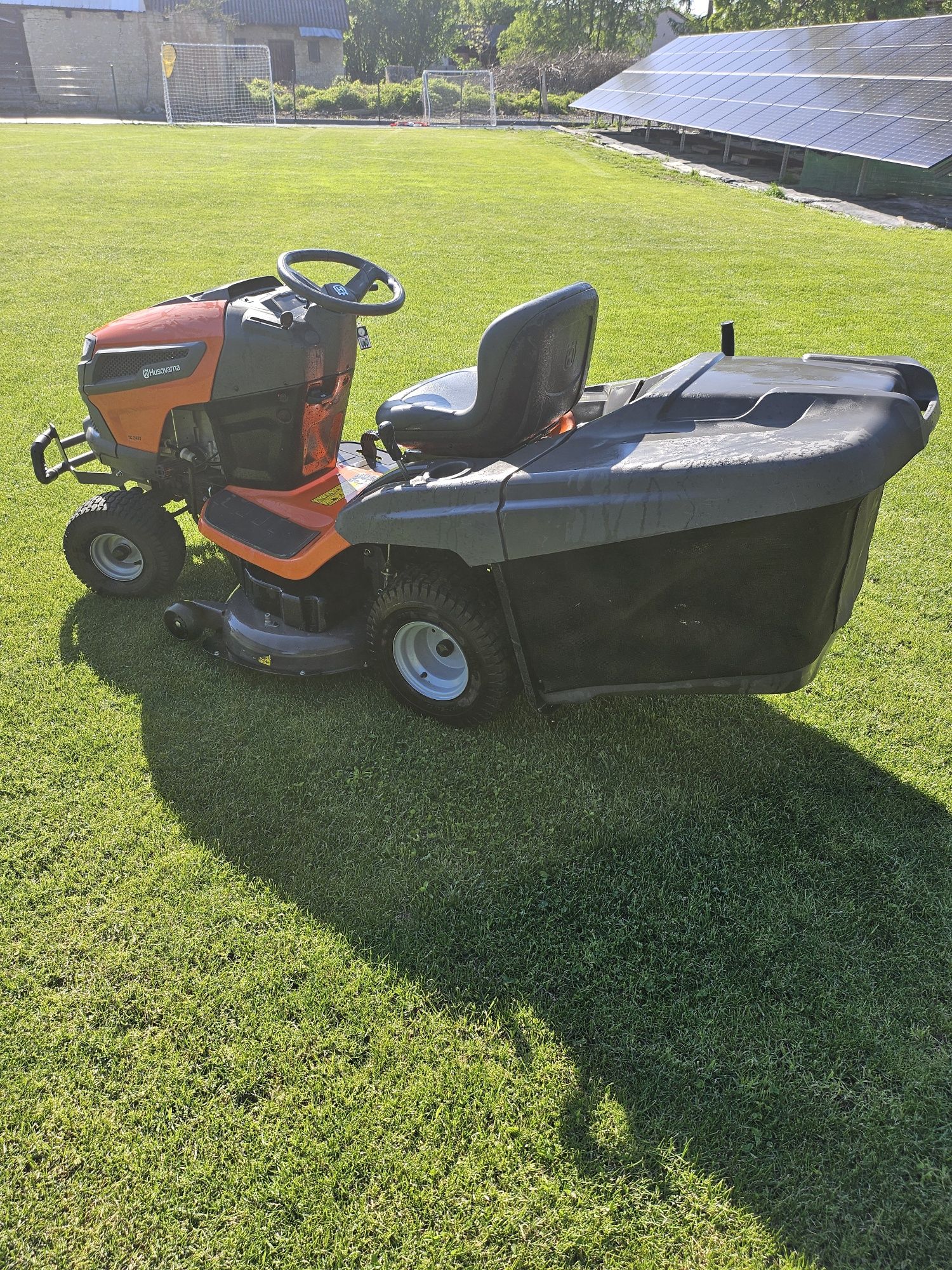 Kosiarka Traktorek Husqvarna TC 242T 2023 Briggs&Stratton