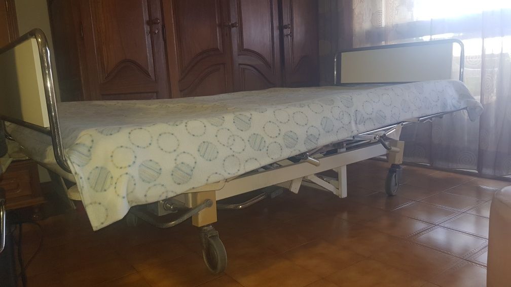 Cama articulada hidraulica