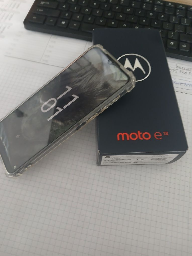 LG K8 dual sim; Huewai Y5 2018, motorola e13