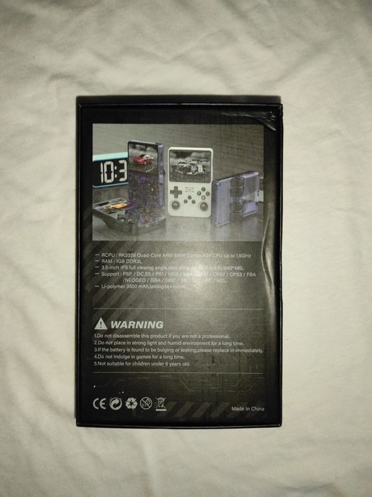 Retro konsola r36s z kartą pamięci 64 GB i 22 tysiącami gier