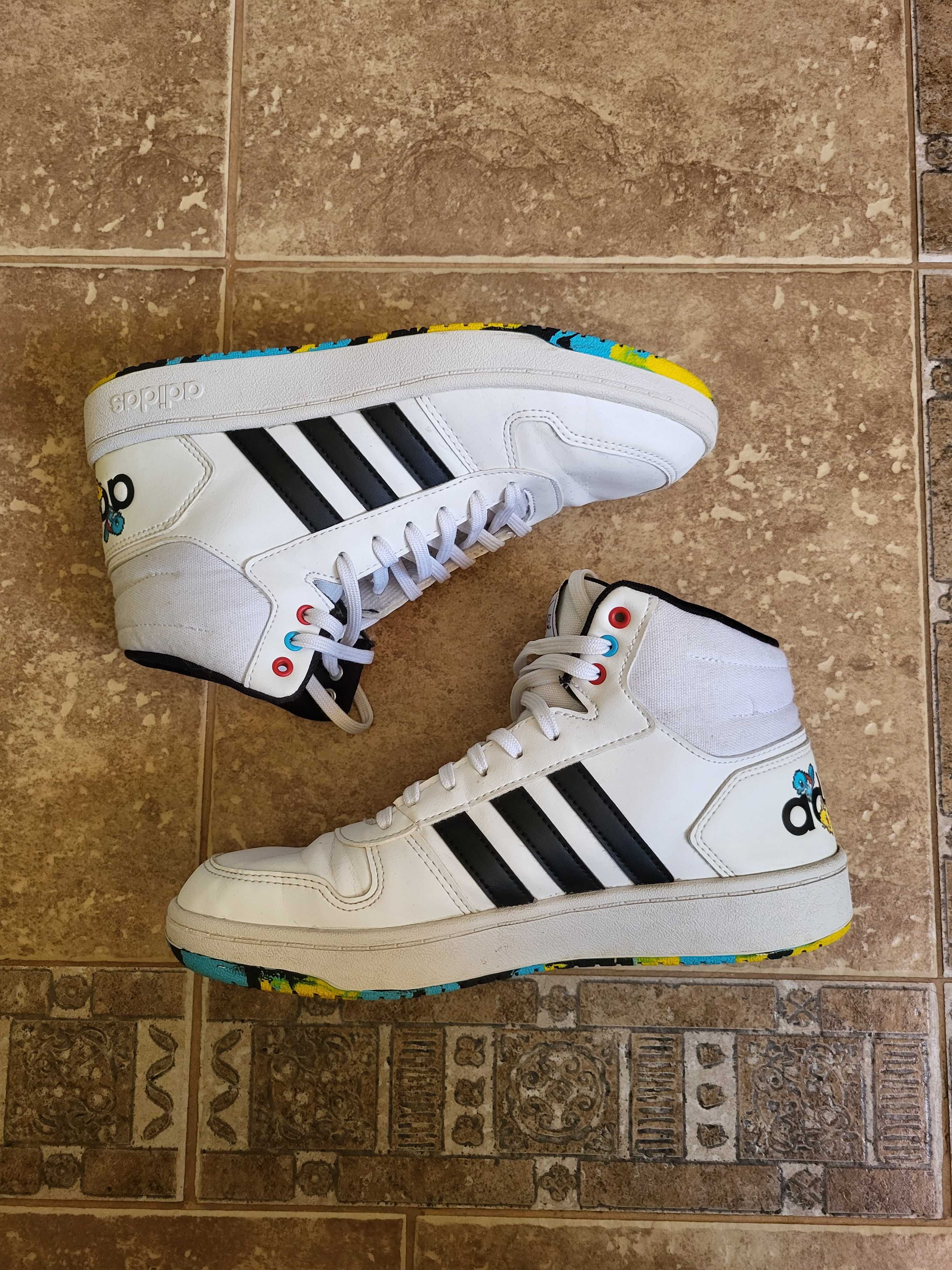 Adidas Pokemon r.40