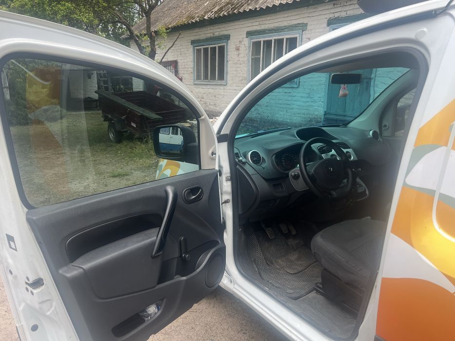 Renault kangoo.