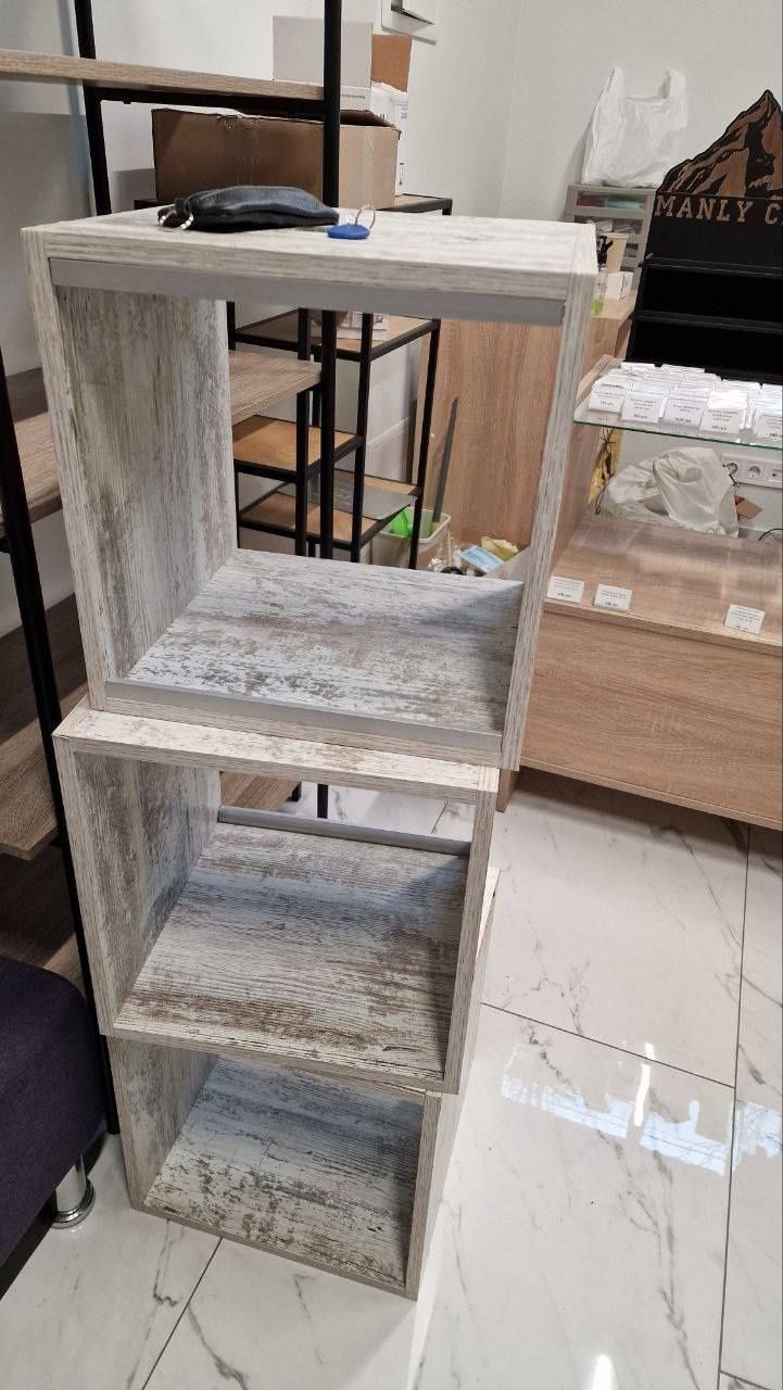 РОЗПРОДАЄМО МЕБЛІ НЕ ДОРОГО,стільці,столи,тумби, стелажі,крісла,полки