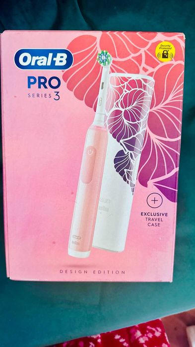 OralB Pro 3 Elektryczna szczoteczka do zębów różowa, okazja cenowa