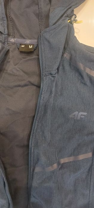 Kurtka deszczowa 4f