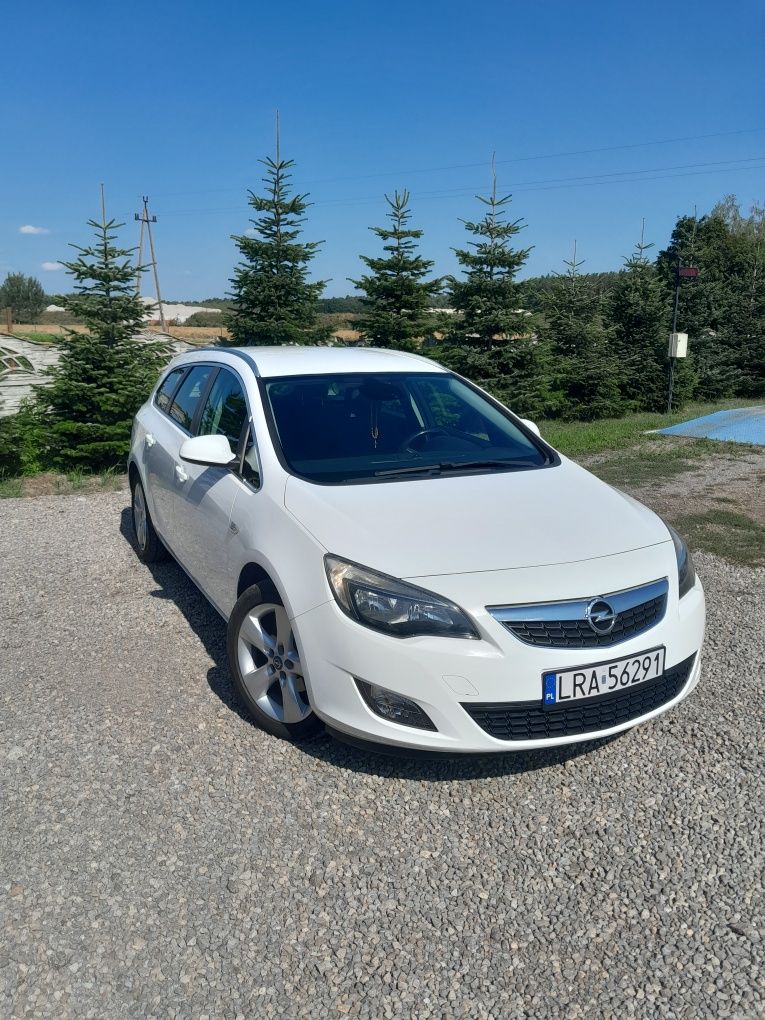 Opel Astra 1.3 cdti 2011rok