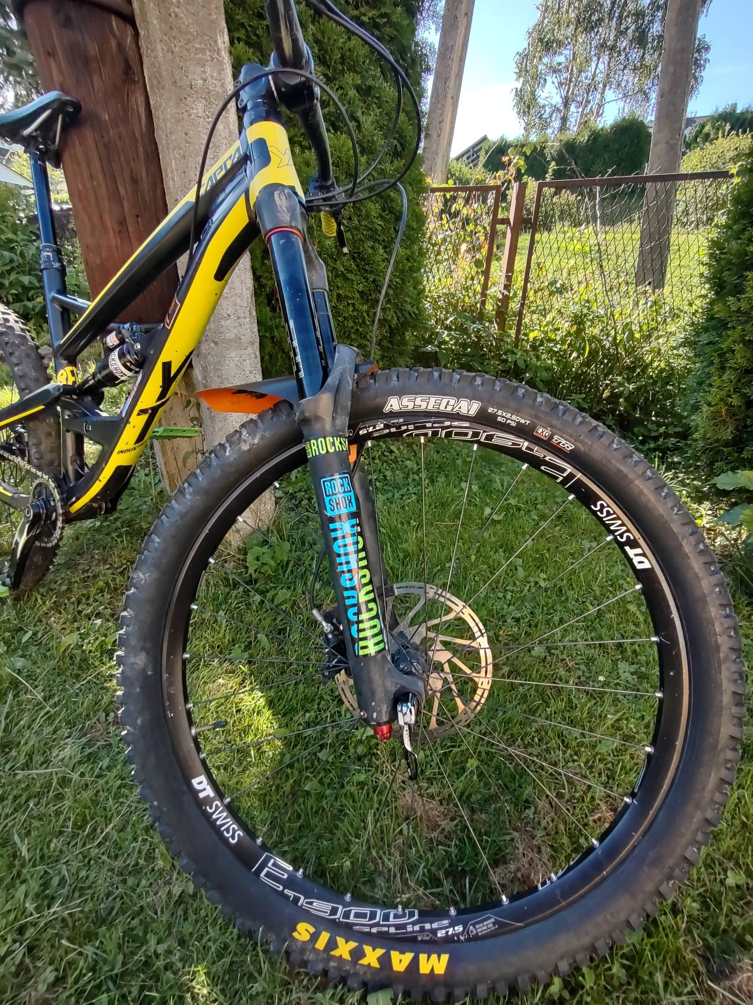 Yt capra AL M 27,5 [rockshox yari, rockshox monarch, dt swiss, sram gx