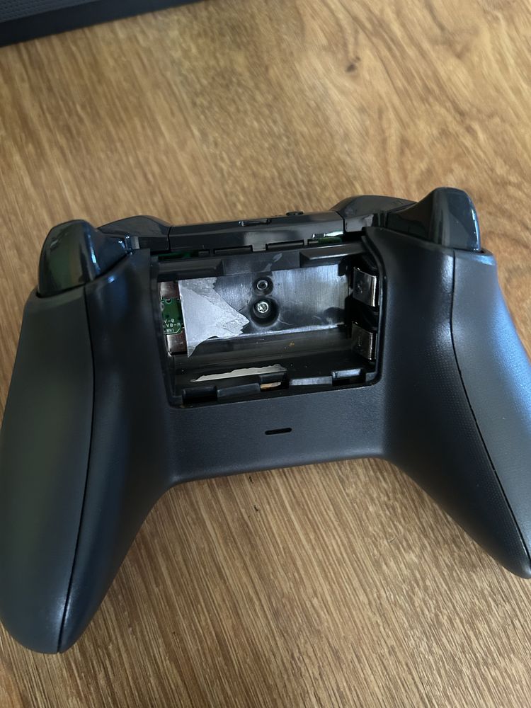 Konsola Xbox One S Limited edition Storm Grey + Karton
