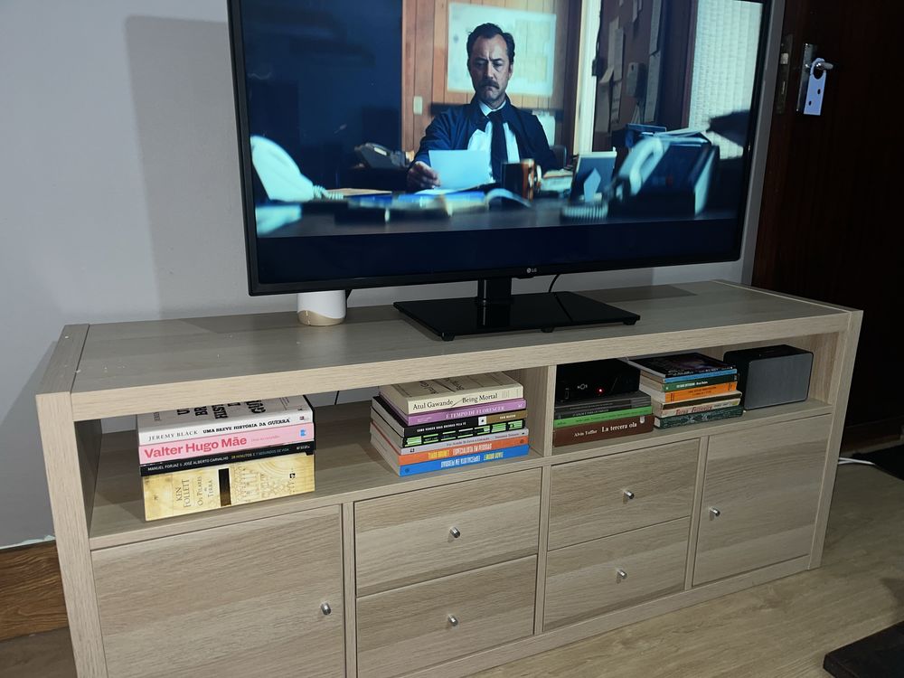 Movel de tv ikeia como novo.