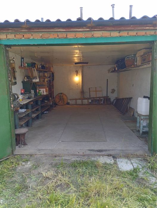 Продам цегляний гараж