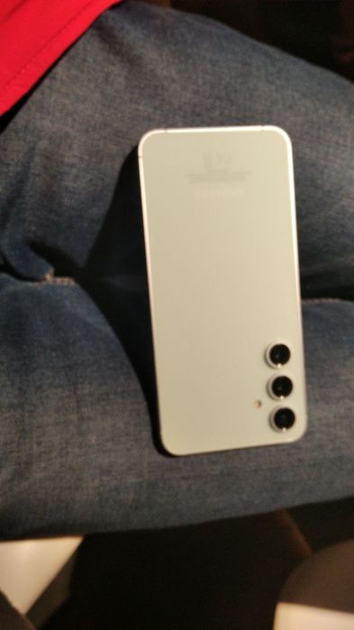 Продам сеамсунг с 23 фе 128