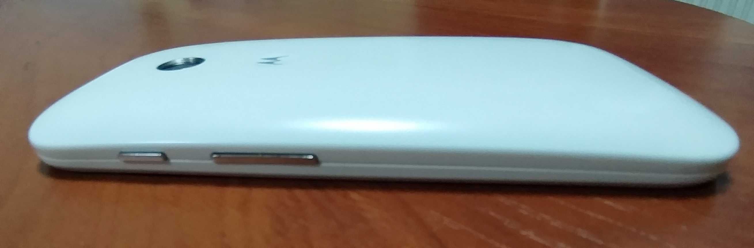 Motorola Moto E (XT1021)