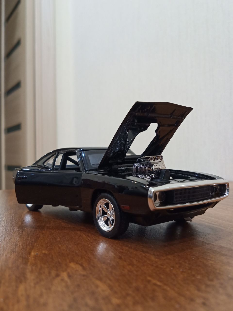 Модель автомобіля Dodge Charger із фільму Форсаж. Додж Чарджер 1:32