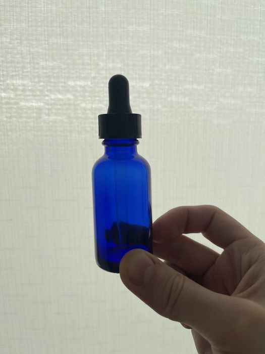 Бутылки с пипеткой. Тара для сывороток и масел