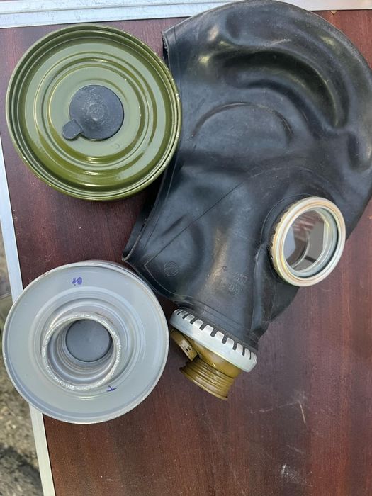 Протигаз з двома фільтрами