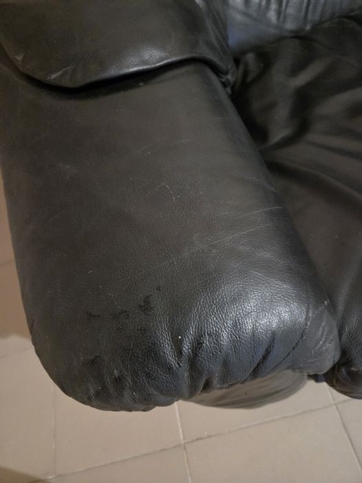 Продам кожаний диван