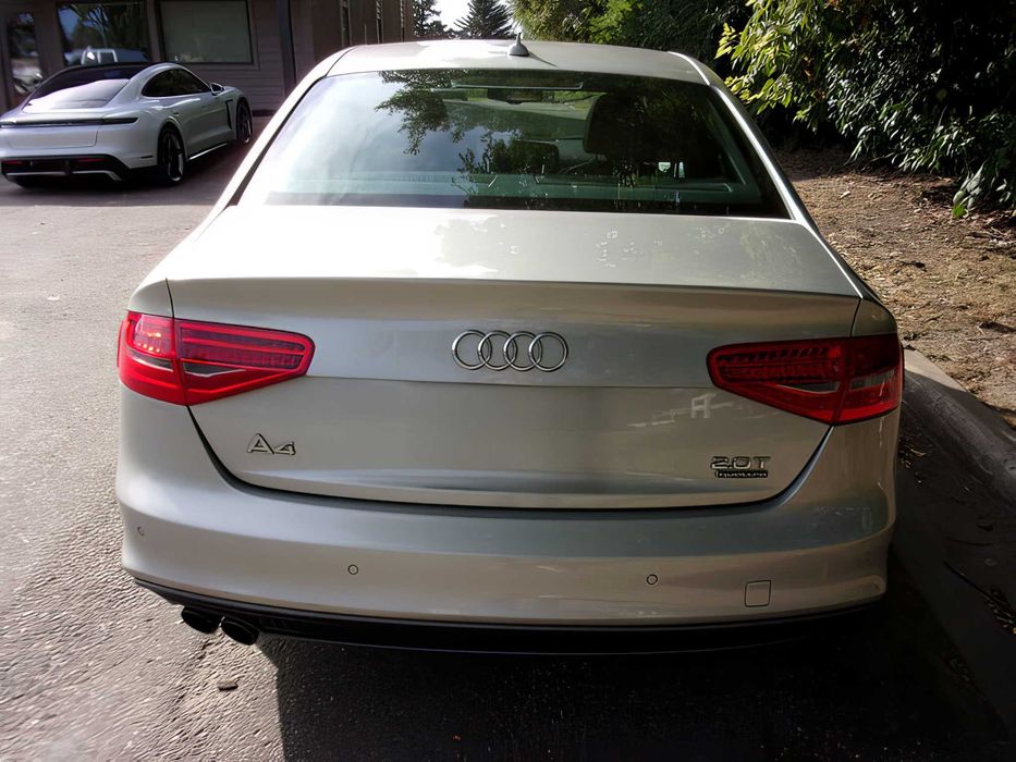 Audi A4      2015