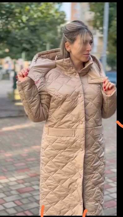 Продам пальто стьобане максі нове