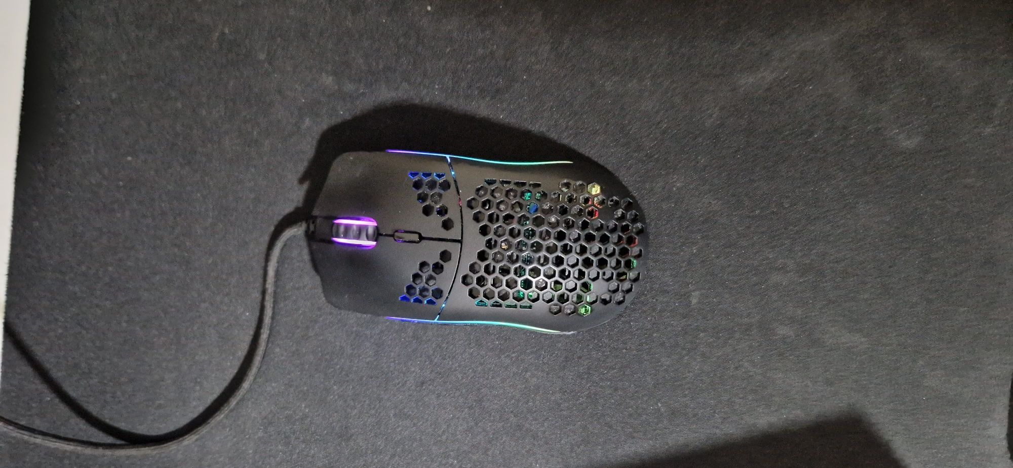 Rato Gaming Glorious Model O em muito bom estado