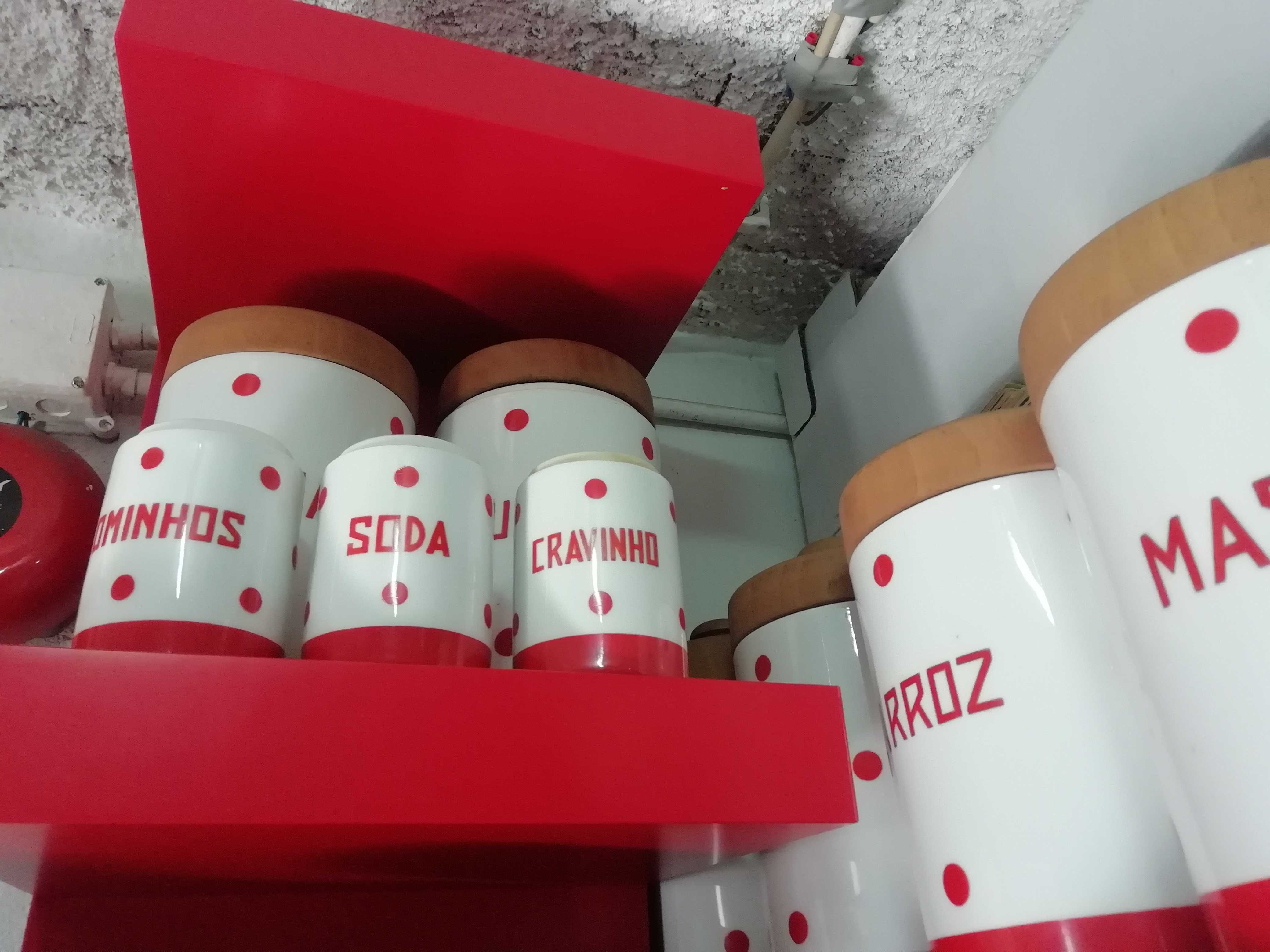 Vista Alegre - Porcelanas antigas de cozinha - 18 peças