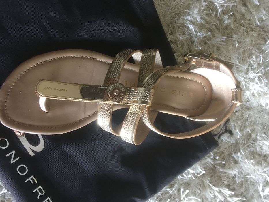 Sandálias douradas Luís Onofre (tam 37)