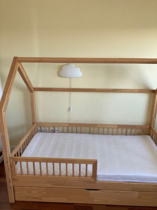 Łóżko domek w stylu skandynawskim dla dzieci