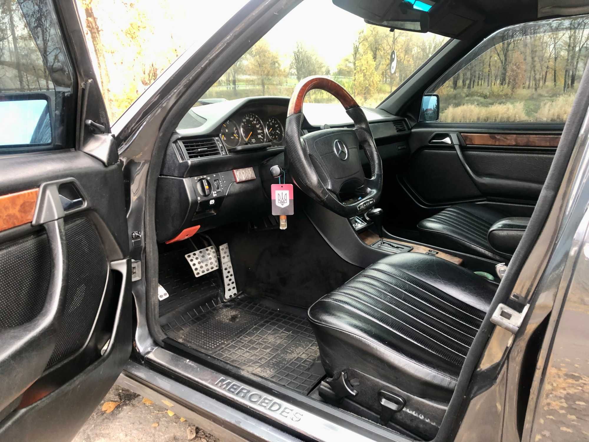 Продам легенду MERCEDES-BENZ W124