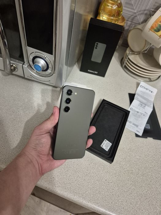 Samsung Galaxy S23 8/256 официальный, чек