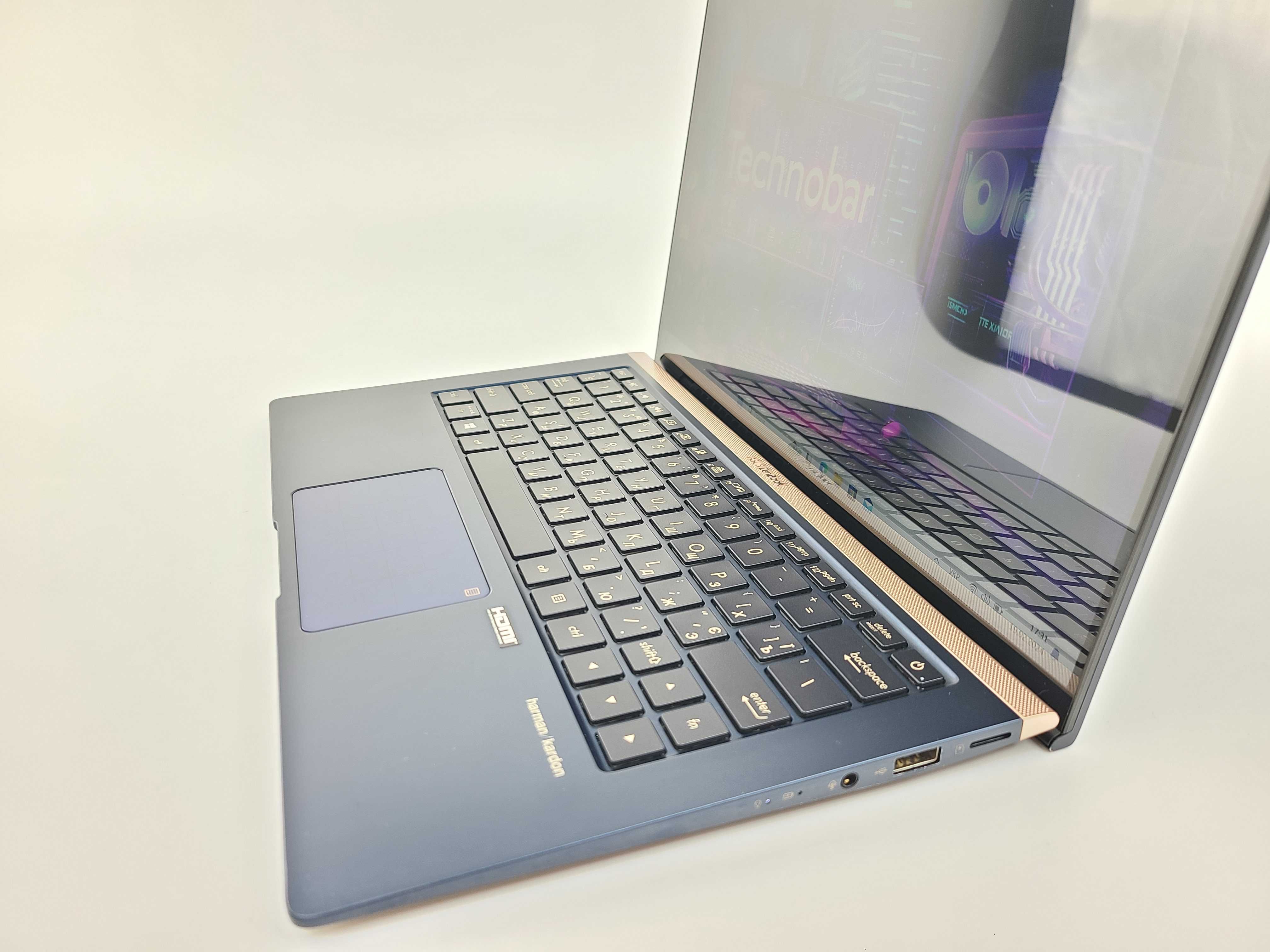 Ноутбук Asus Zenbook 13 UX333FA sRGB100%/i7-8565U/16/512