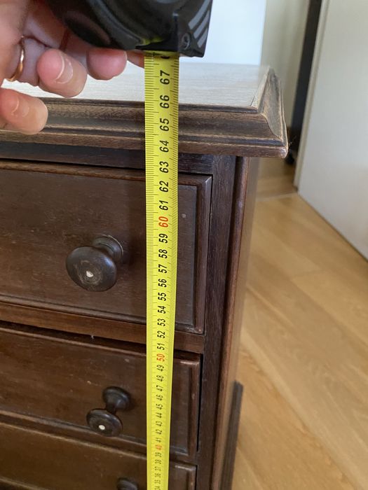 Conjunto 2 mesas cabeceira castanhas com gavetas