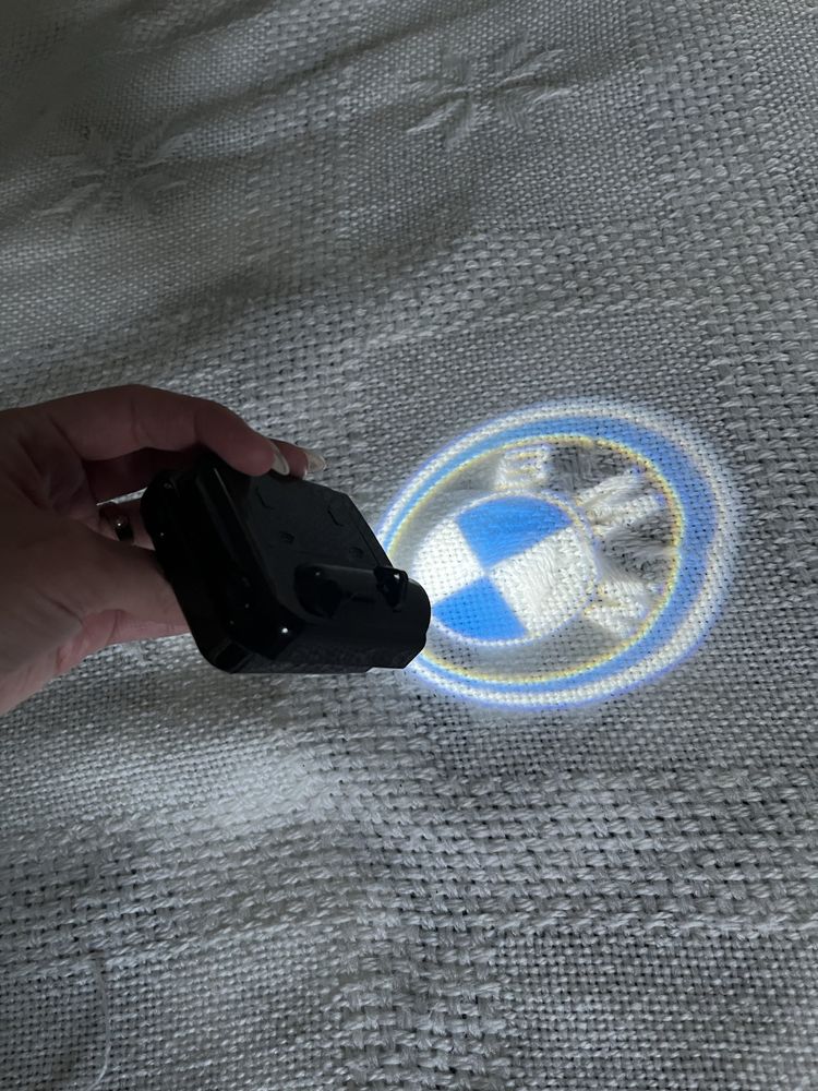Projektory do drzwi BMW | Logo BMW