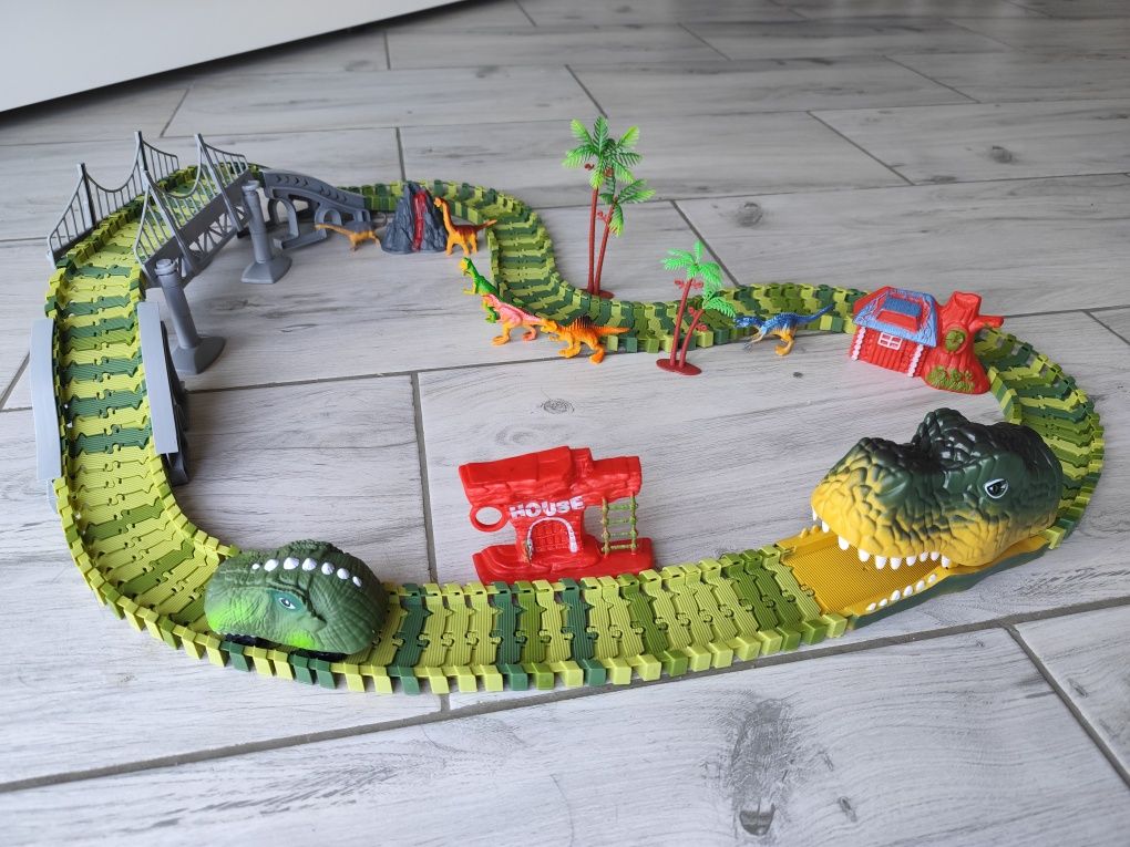 Tor samochodowy dinozaury
