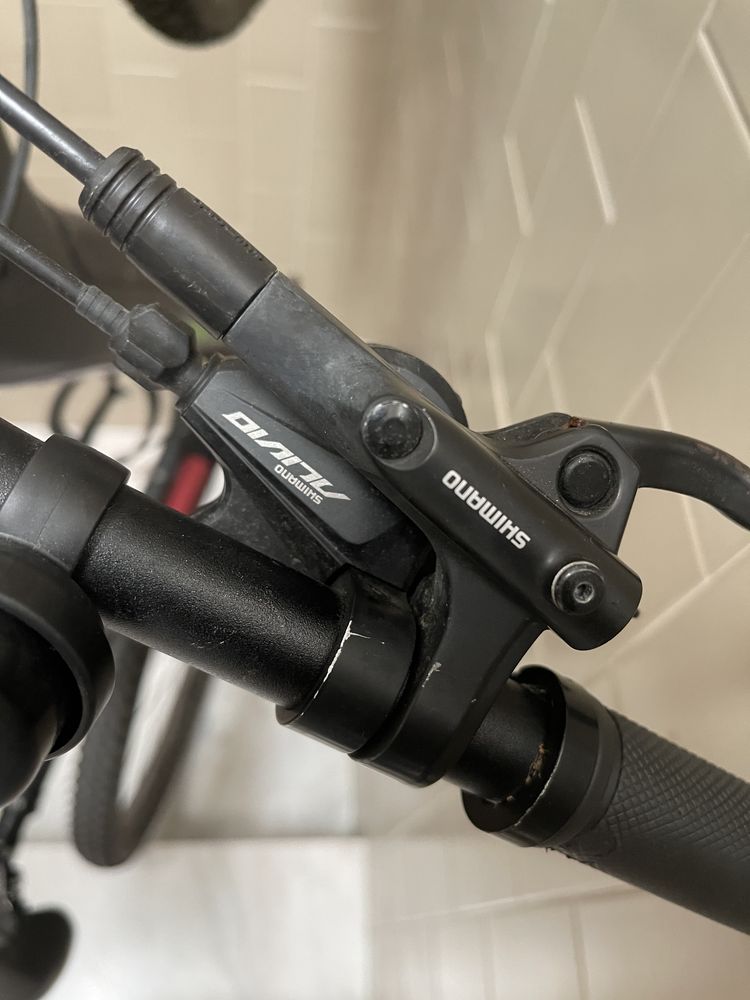 Bicicleta electrica BTT - CUBE - reaction PFM