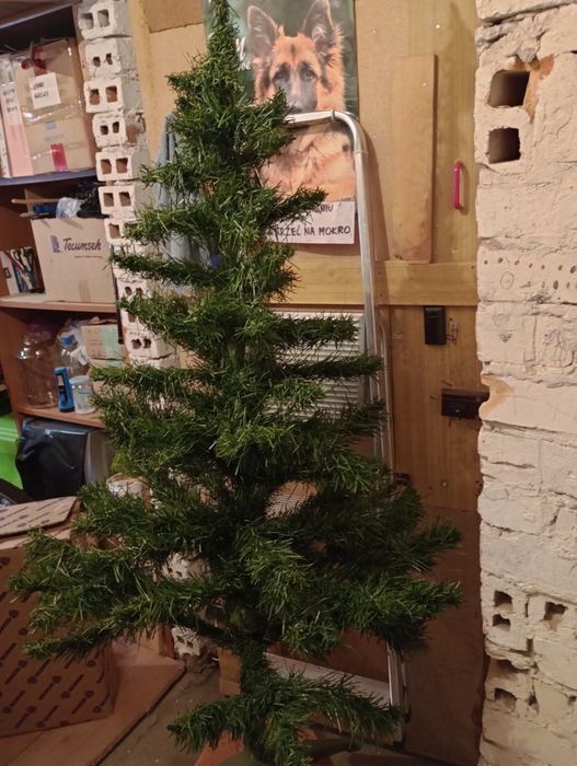 Choinka sztuczna jak nowa.